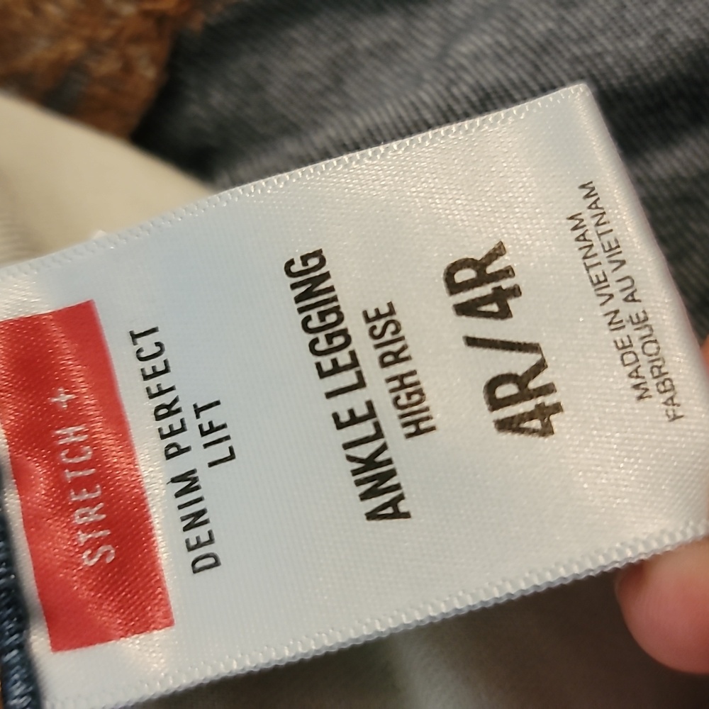 Express Booty lifting Jeans - Picture 15 of 16